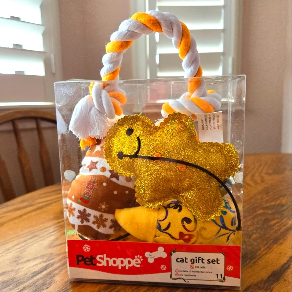 👀50% OFF - NWT‼️ Pet Shoppe brand 11-piece Boxed Cat Toy Set